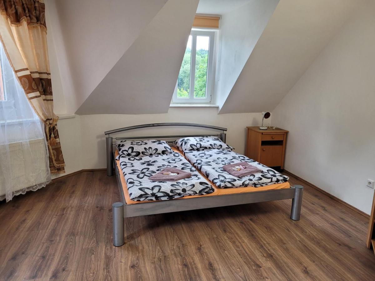 Studentska Apartments Karlsbad Exterior foto